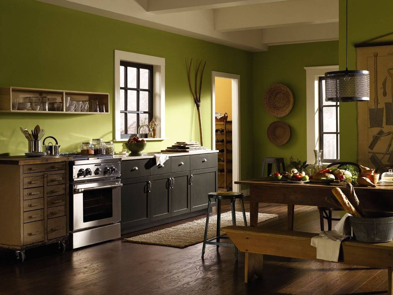 Сочетание уюта и изысканности – кухня в оливковых тонах