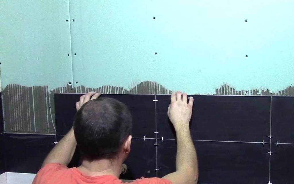 Укладка плитки на стены и пол: технология облицовочных работ от а до я