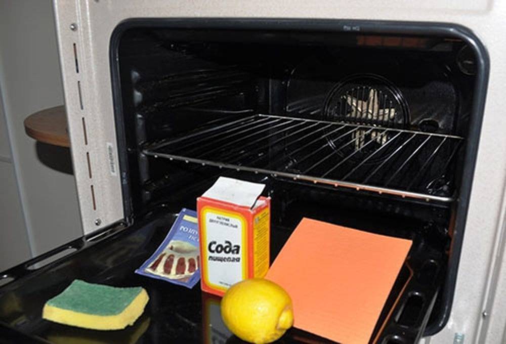 Как очистить духовку от жира и нагара: способы и эффективные средства