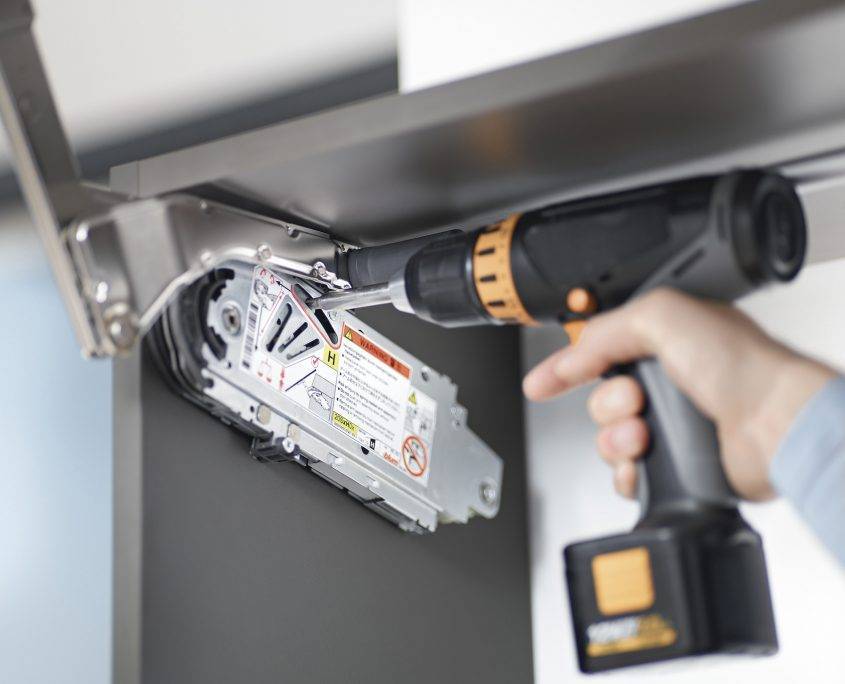 Доводчики для кухонных шкафов: как установить, починить на дверце кухонного гарнитура