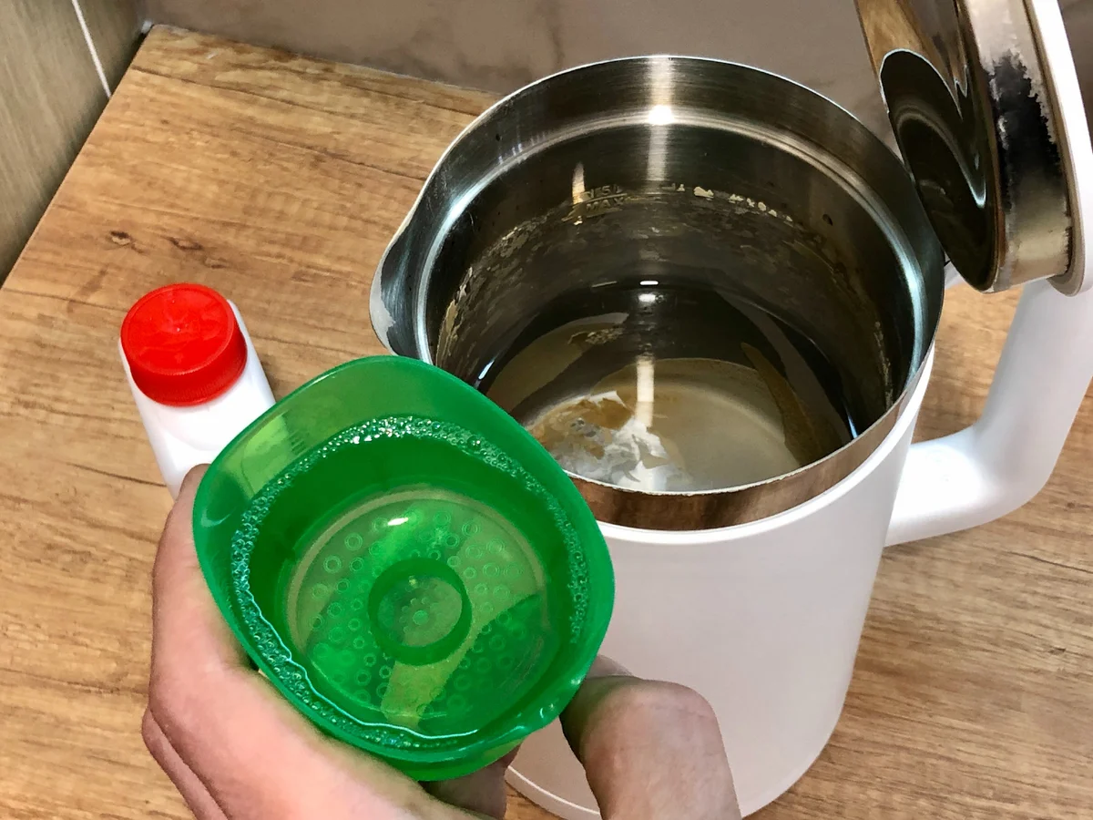 Как очистить накипь в чайнике: 10 способов на любой вкус