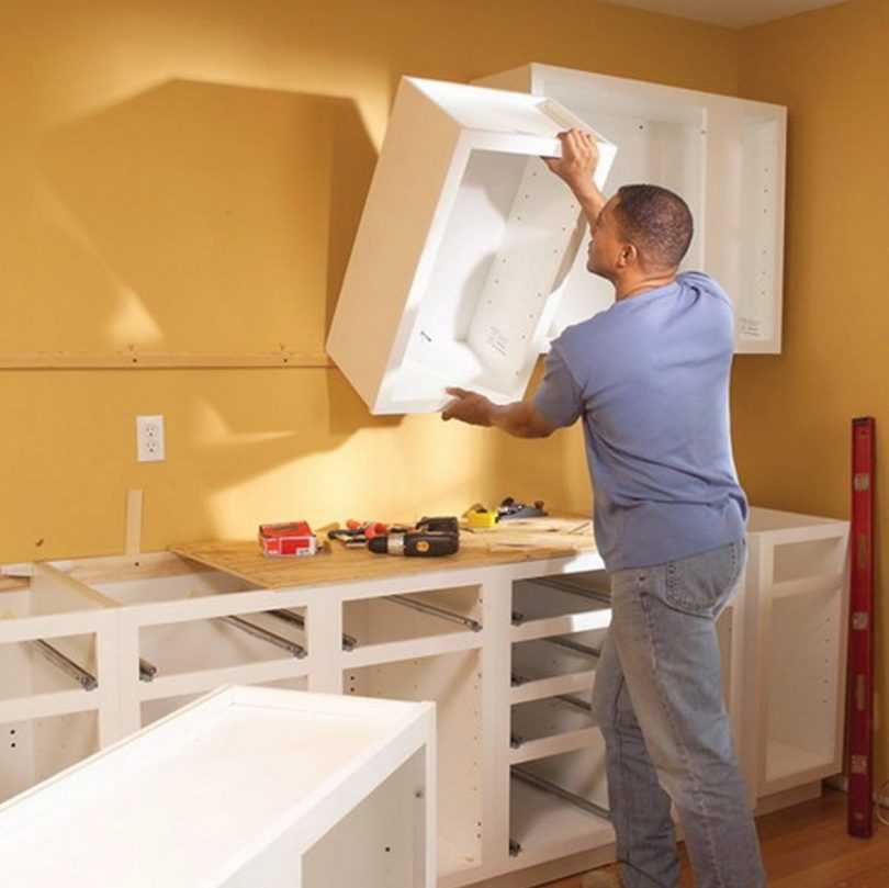 Как повесить кухонные шкафы на стену ровно - пошаговая инструкция
как повесить кухонные шкафы на стену ровно - пошаговая инструкция