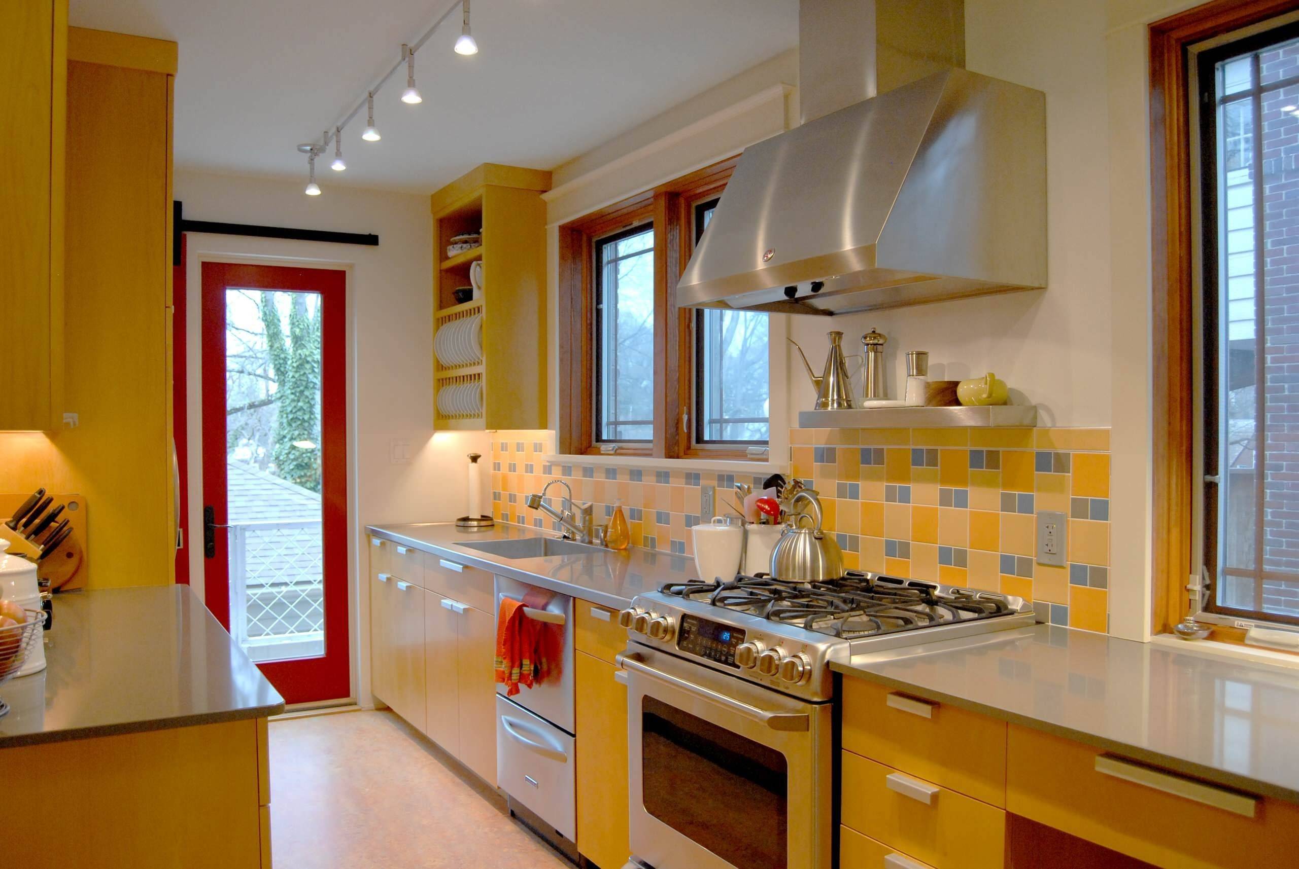 Дизайн маленькой кухни в современном стиле фото: современные идеи и новинки, подборка лучших интерьеров