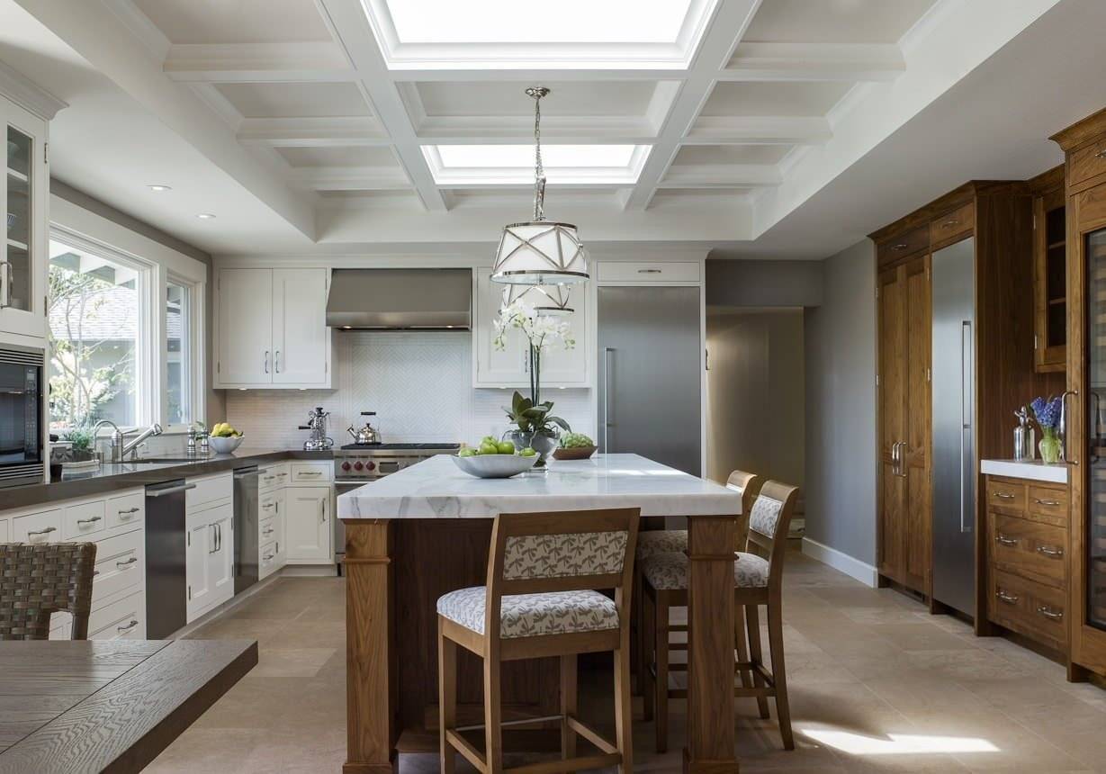 Потолки из гипсокартона с подсветкой — идеальное решение для кухни