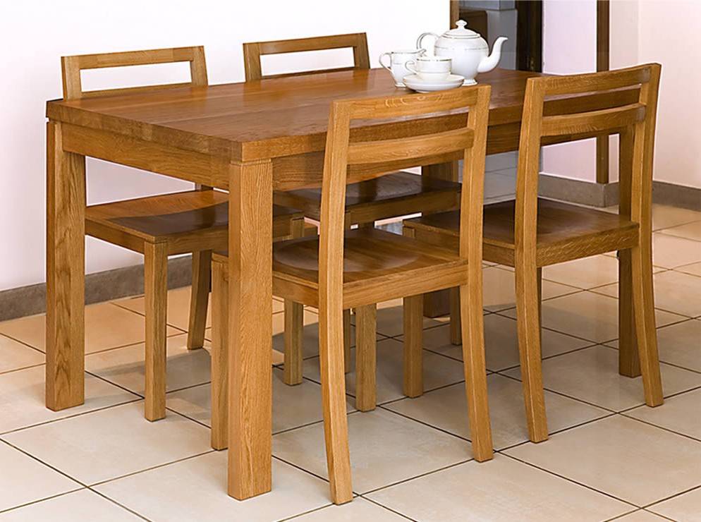 Деревянный обеденный стол на кухню: особенности и преимущества
