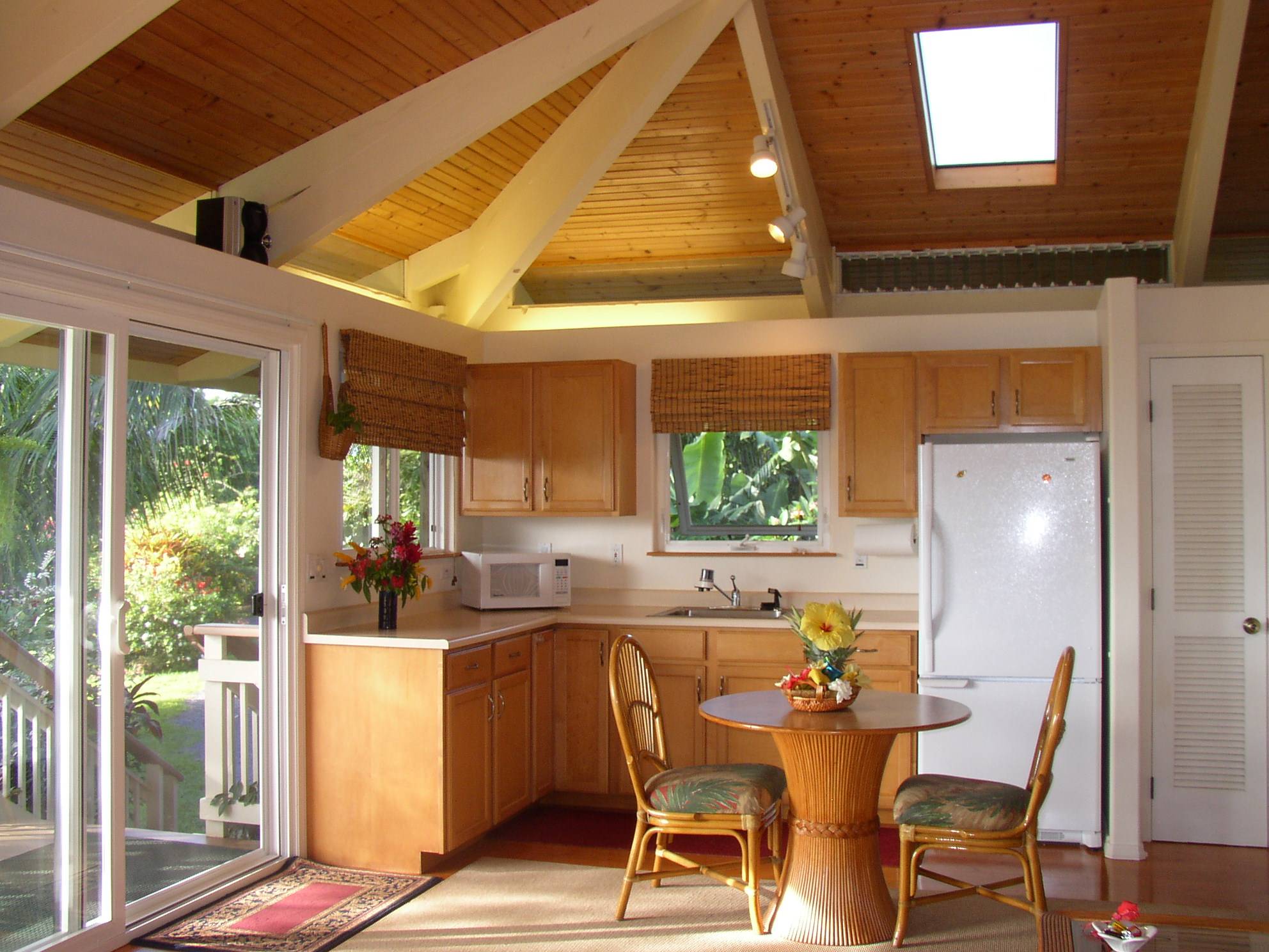 Дизайн маленькой кухни на даче | ваша кухня