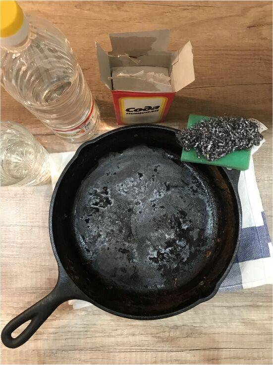 Как очистить чугунную сковороду от нагара: 11 шагов