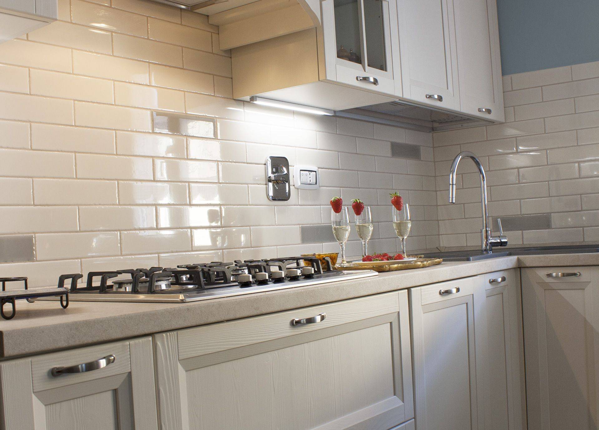 Плитка кабанчик для кухонного фартука – преимущества, современные варианты дизайна, лучшие 150+ фото фартуков