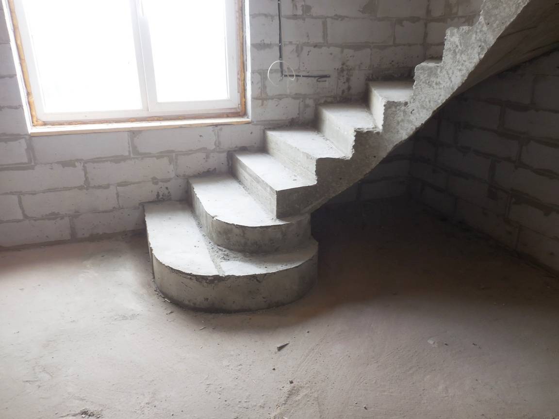 Лестницы из бетона в частном доме