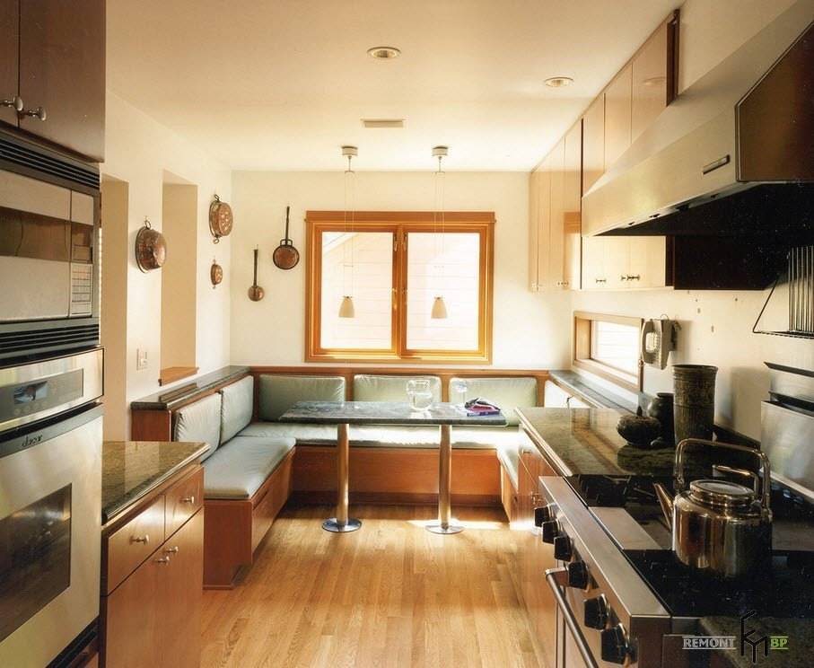 Дизайн узкой кухни – советы и примеры