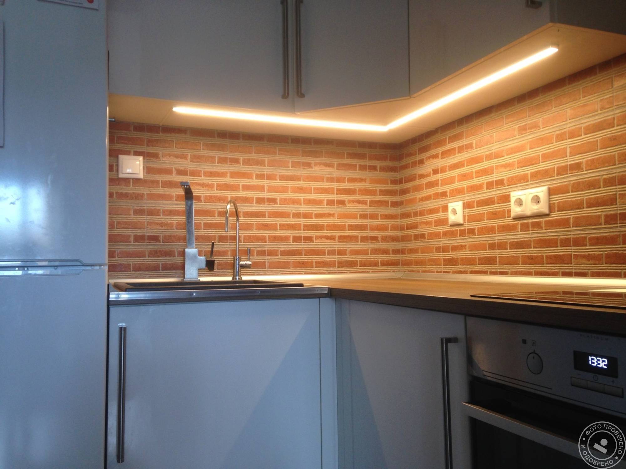 Подсветка на кухне под шкафами: нюансы выбора и пошаговая инструкция