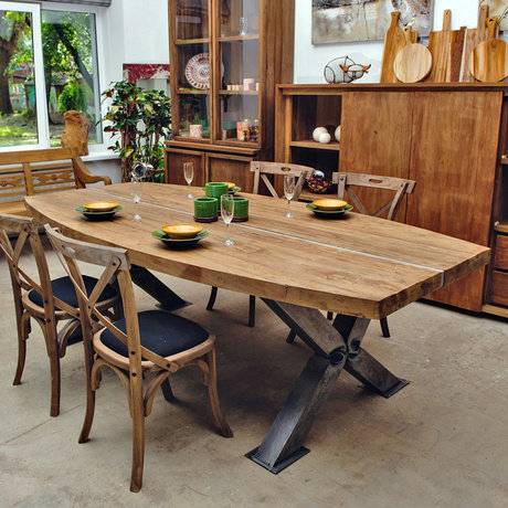 Деревянный обеденный стол на кухню: виды / как выбрать?