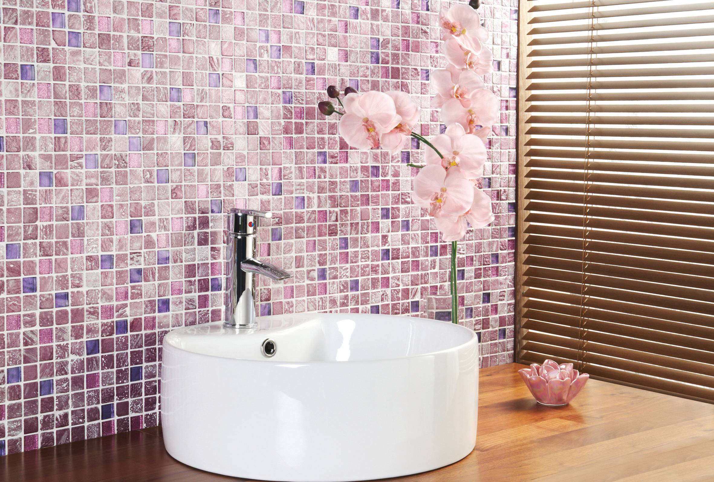 Купить мозаику для ванной plitka mosaica ru. Мозаика в ванной комнате. Плитка мозаика для ванной комнаты. Ванная с мозаикой. Мозаичная плитка для ванной.