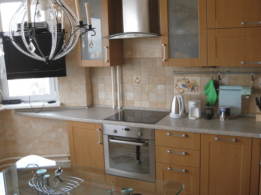 Газовая труба на кухне - примеры лучших идей, как спрятать газовую трубу (100 фото)
