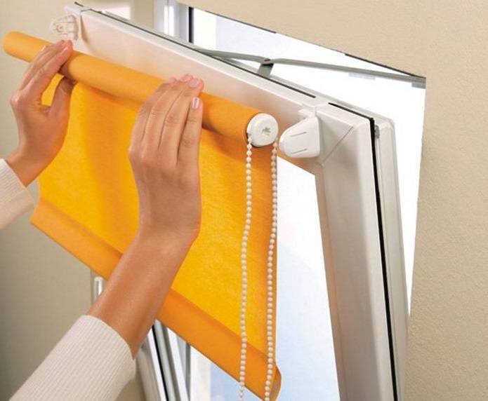 Как крепить римские шторы на пластиковые окна своими руками: пошаговая инструкция, видео
