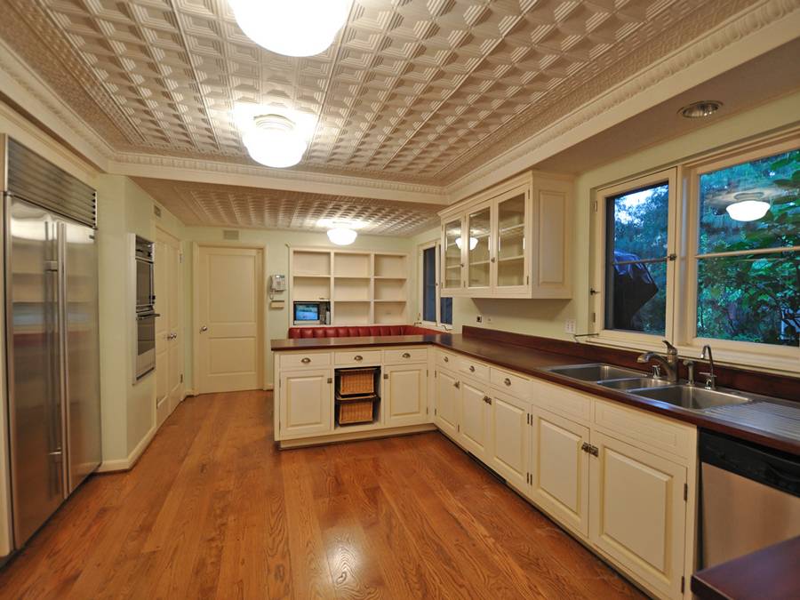 Потолок для кухни – какой лучше? ответ здесь!