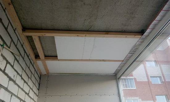 Утепление потолка на лоджии или балконе