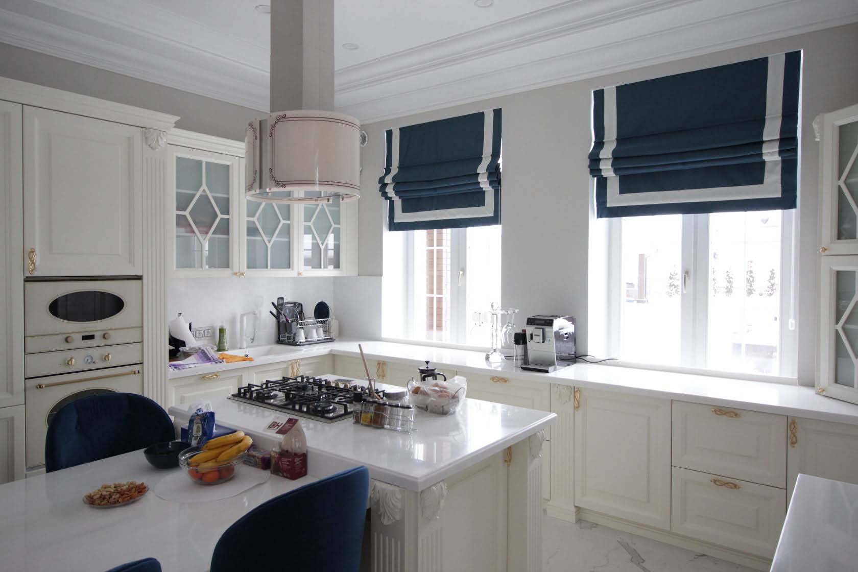 Римские шторы на кухню: модные варианты на 40 фото