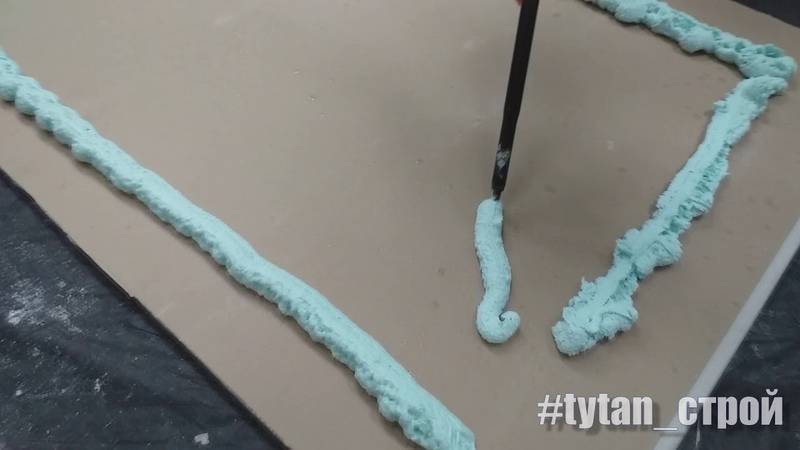 Приклеивание гипсокартона на монтажную пену