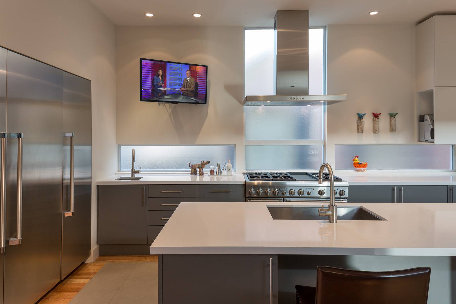 Нужен ли телевизор на кухне и как выбрать идеальный вариант?. cтатьи, тесты, обзоры