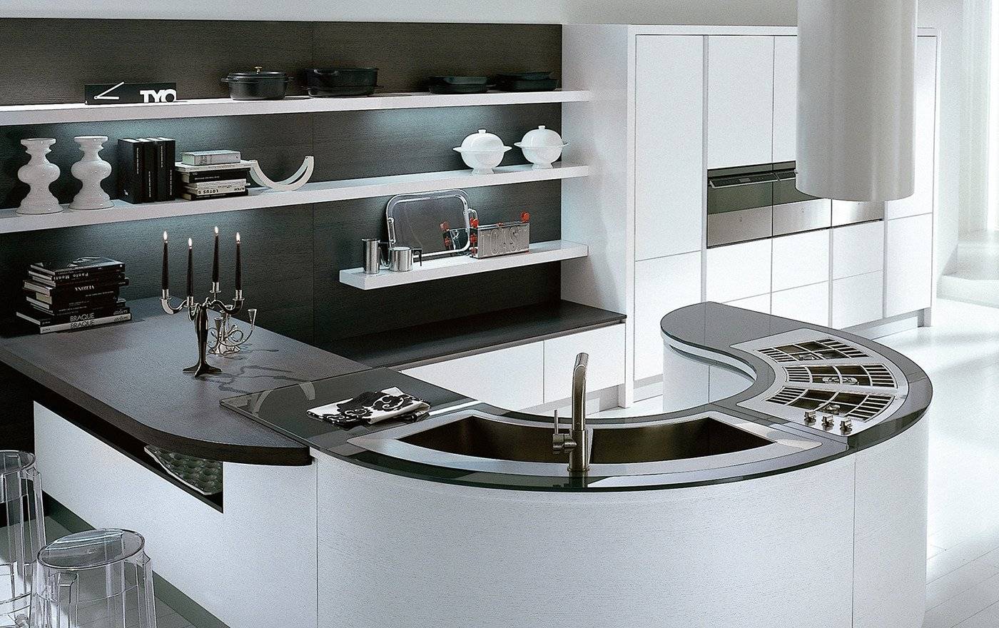 Кухонный гарнитур круглой формы – необычная деталь в дизайне интерьера