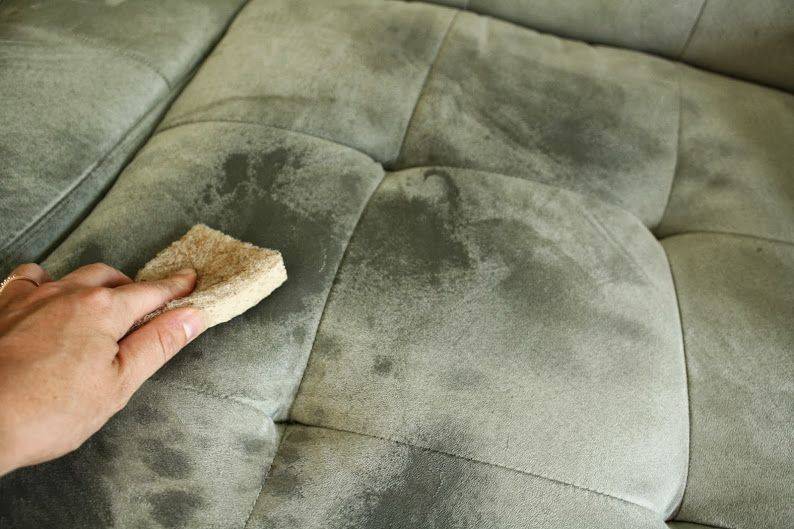 Рекомендуемое средство для чистки диванов в домашних условиях народными средствами