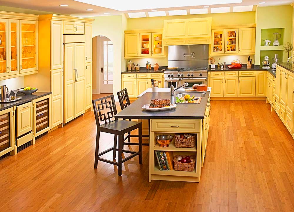 Выбор при ремонте: что лучше, ламинат или плитка на кухне