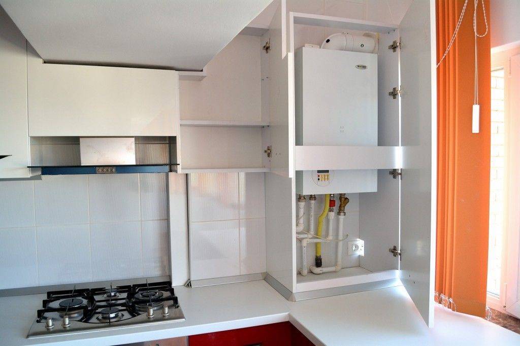 Дизайн кухни с газовым котлом: варианты размещения, фото решений