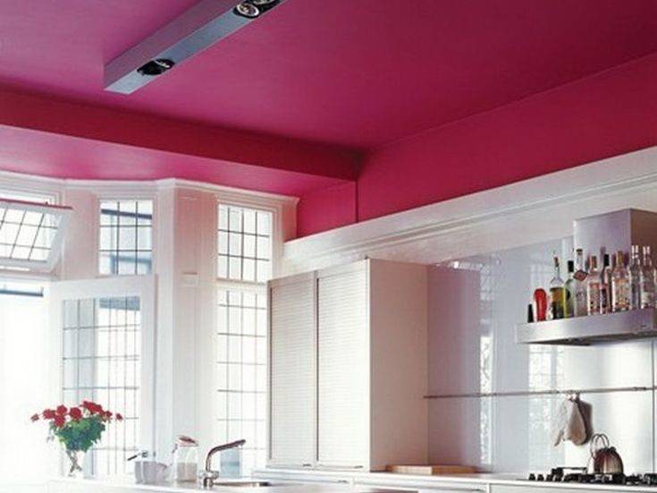 Особенности покраски потолка на кухне