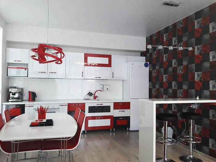 Черно-красный на кухне: сочетание с белым в интерьере, комбинирование черного и красного в кухонном гарнитуре