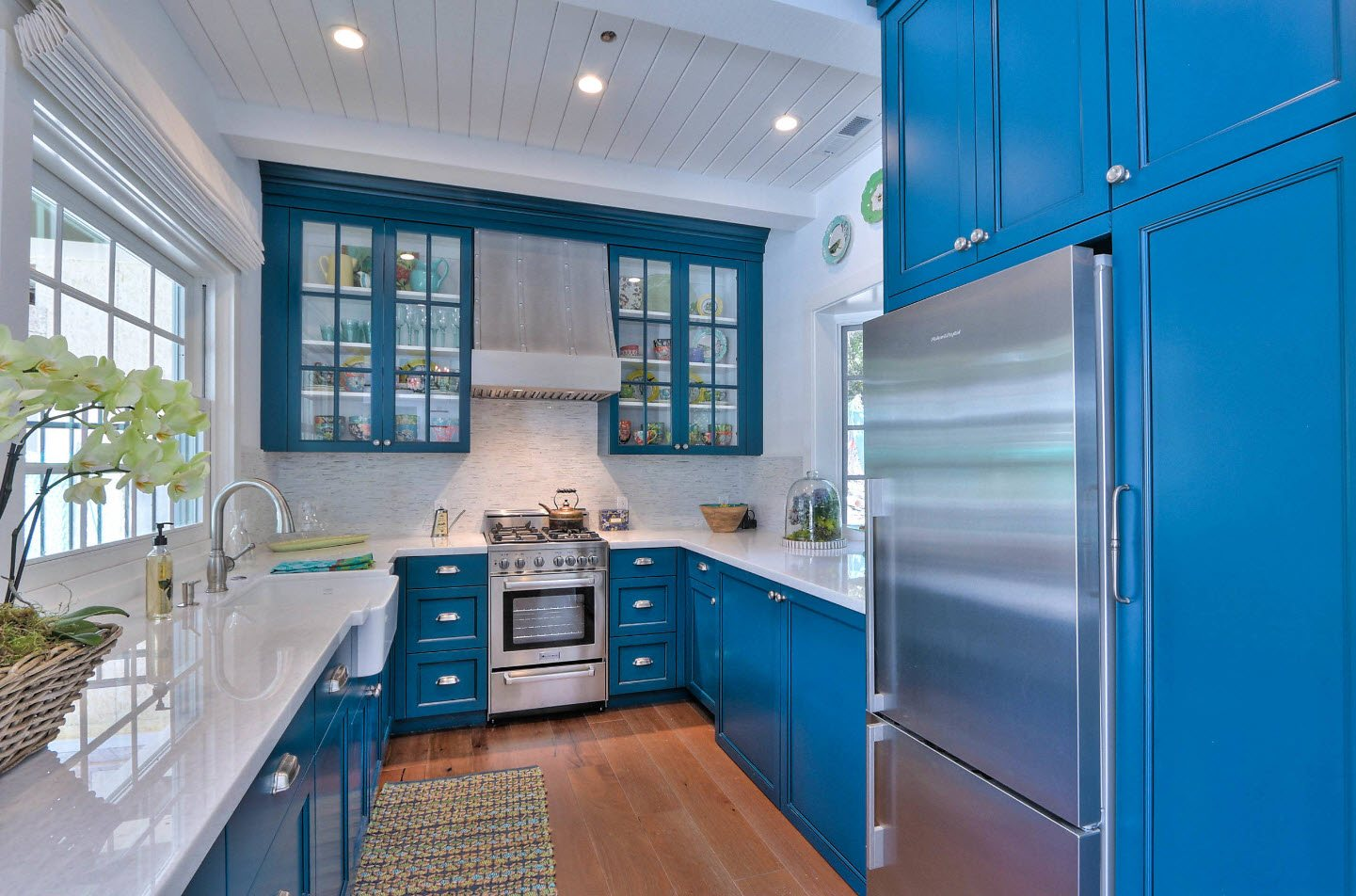Синяя кухня: 70+ фото в интерьере, примеры дизайна