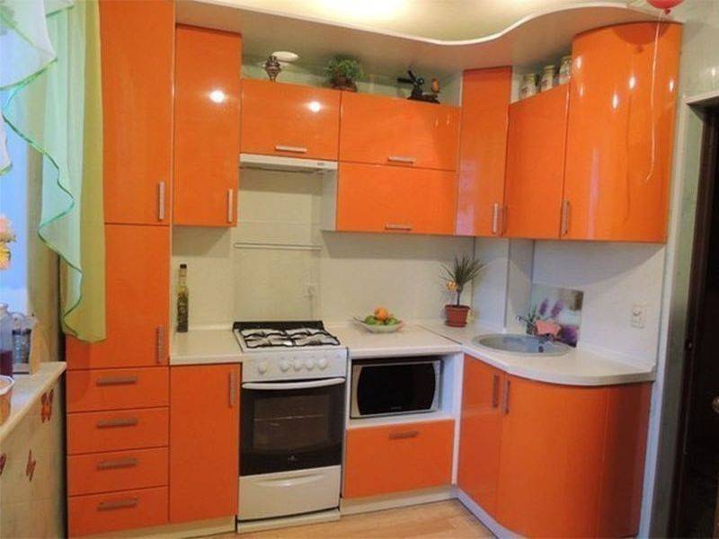 Дизайн кухни 7 кв. м с холодильником (24 фото) - новинки 2023 года