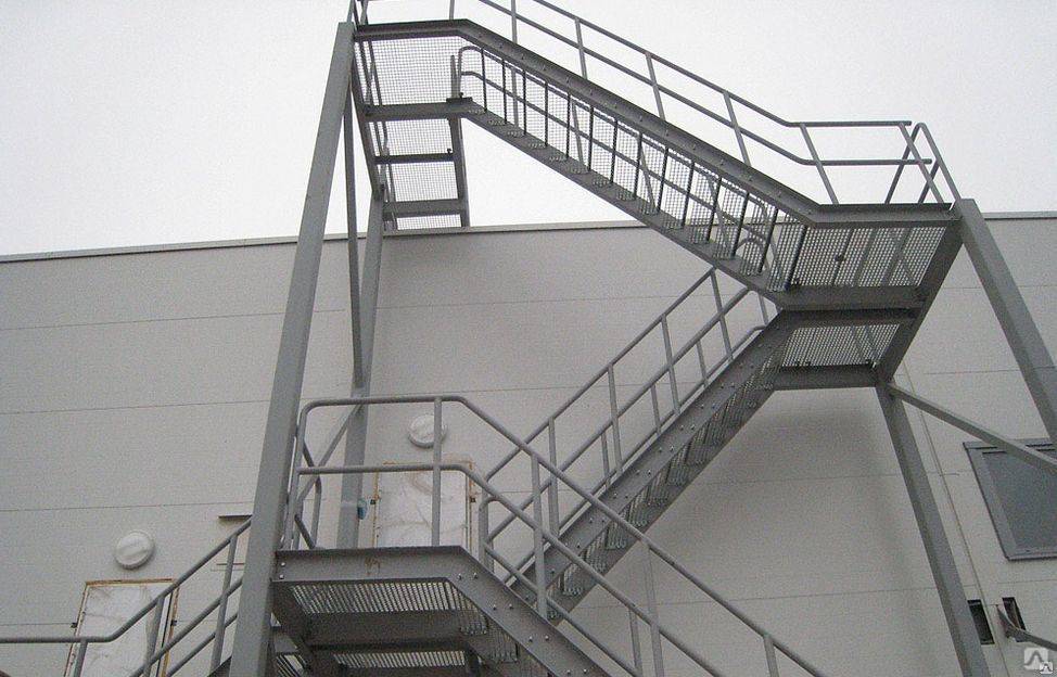 Ограждение лестниц из нержавеющей стали: из металла и нержавейки, гост маршевых площадок, стальные балконы