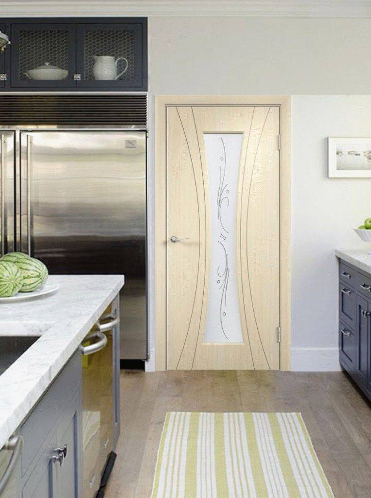Выбираем двери для кухни: что главное, практичность или дизайн?