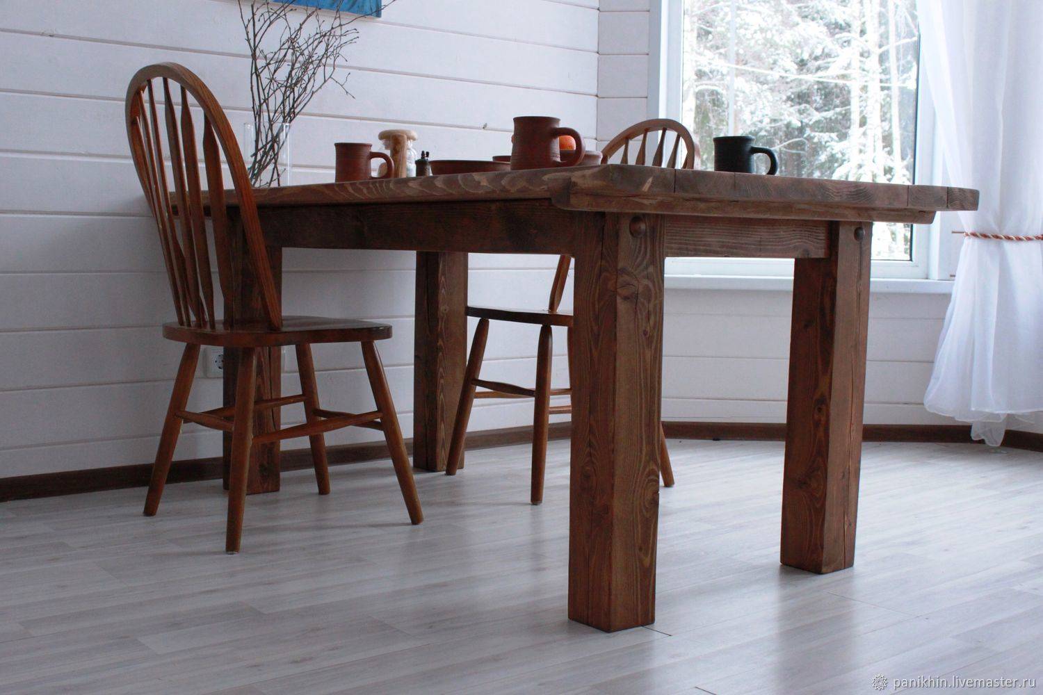 Надежный, красивый, теплый… деревянный кухонный стол