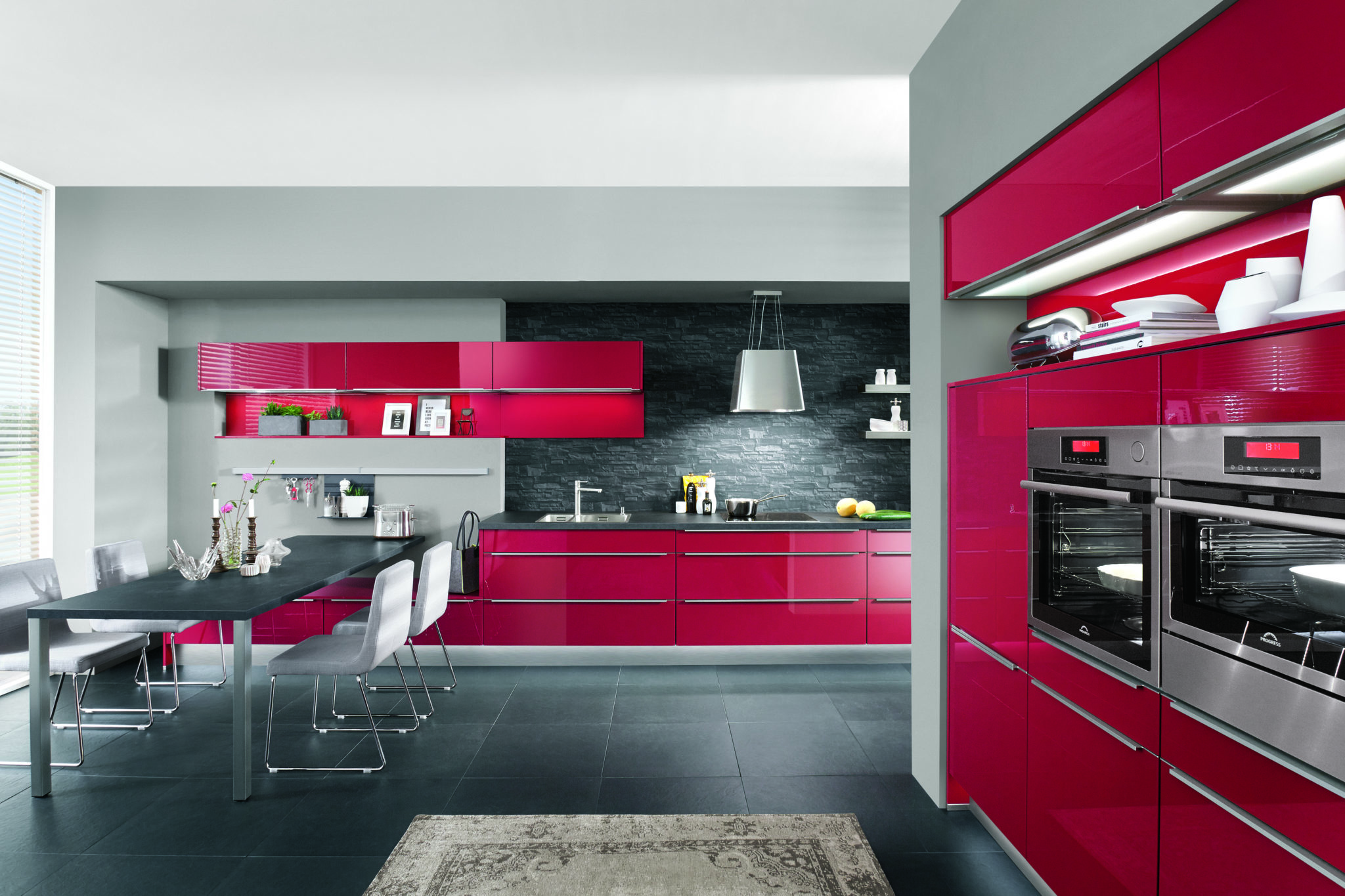 Красная кухня и сочетание в ней | lookcolor
