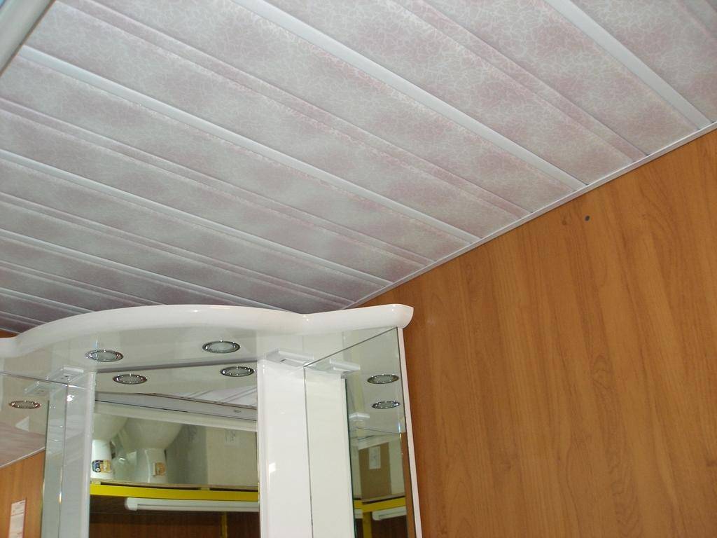 Пластиковый потолок на кухне: как сделать своими руками, пошаговые фото