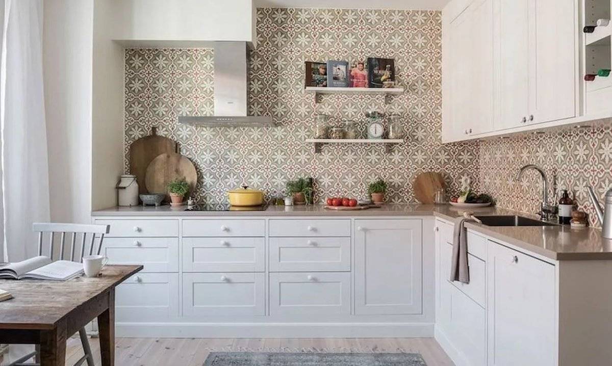 Красивая и надежная плитка на кухне на полу: советы и примеры оформления