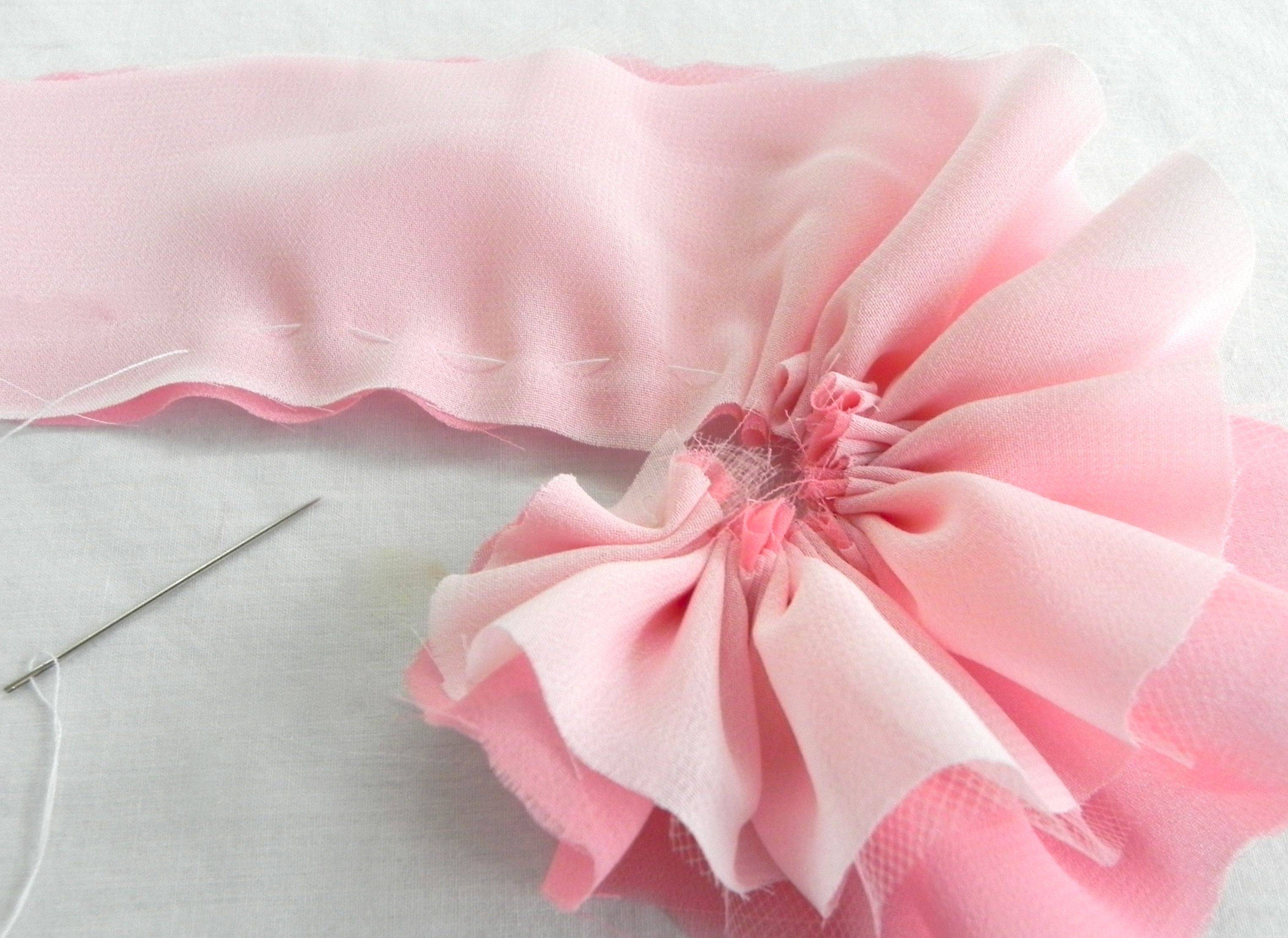 Как сделать цветы из ткани своими руками: пошаговая инструкция для начинающих