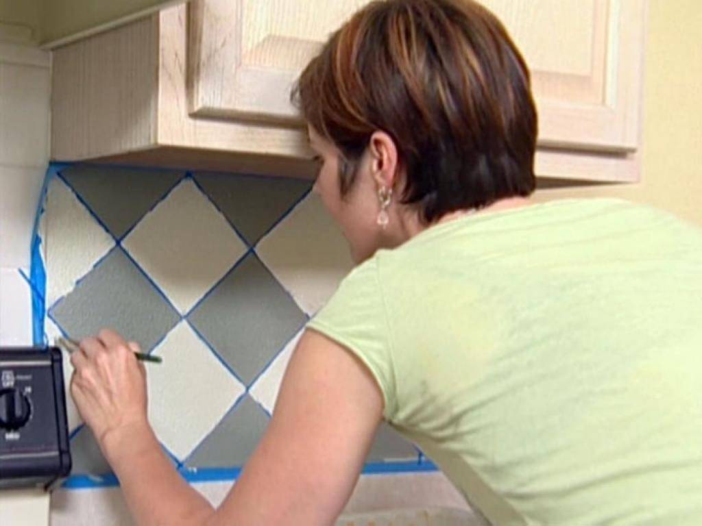Как обновить старую плитку на кухне: 6 вариантов действий