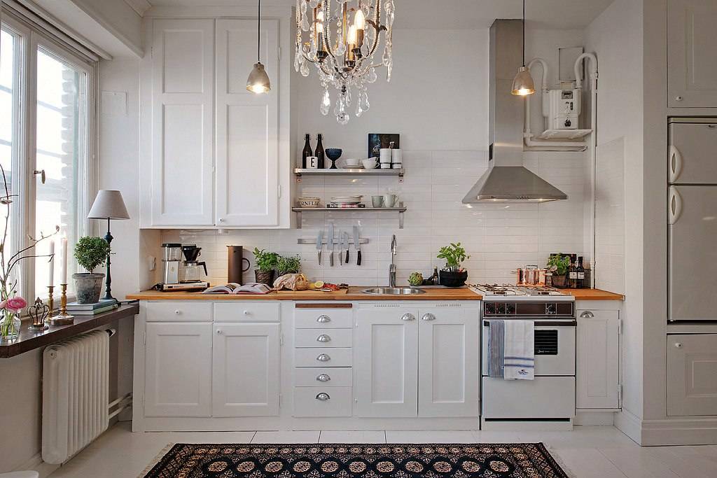 Кухни икеа в интерьере: готовые решения, реальный дизайн с деревянной столешницей, декор металлической, зеленой, синей и белой маленькой кухни
 - 22 фото