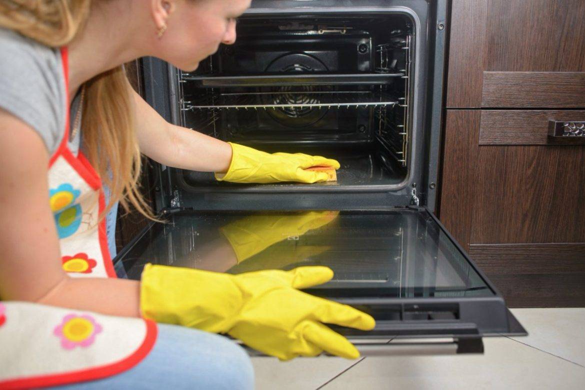 Как очистить духовку от жира и нагара и не испортить ее?