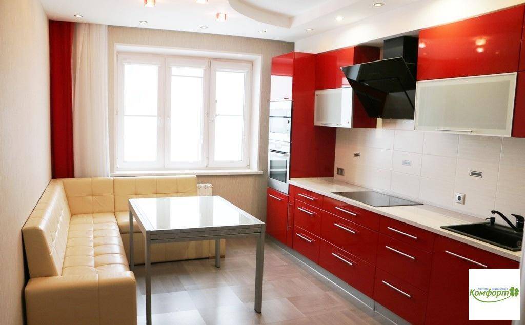 Купить 2х комнатную в раменском. Мебель для кухни 13 кв м. Кухня 9 кв.м красная. Кухня 10 кв метров интерьер с красным. Кухня 13 метров с мебелью.