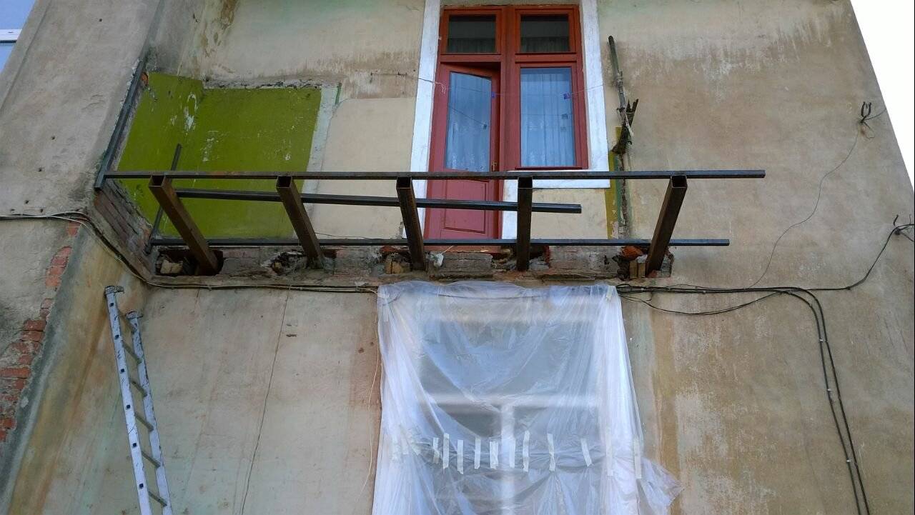 За чей счет производится ремонт балкона в многоквартирном доме - портал о жкх