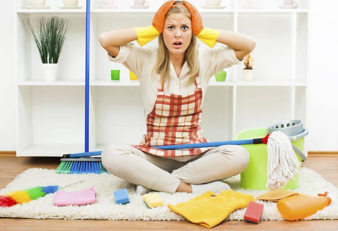 В какие дни убираться, мыть полы дома – приметы про уборку на неделю