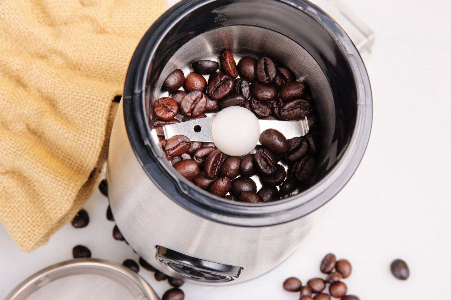 Какая кофемолка лучше ручная или электрическая, описание обоих видов, сравнение