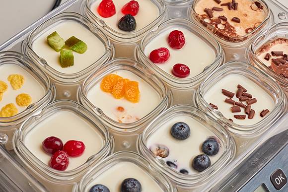 Как выбрать йогуртницу: какая самая лучшая, с баночками или с одной чашей