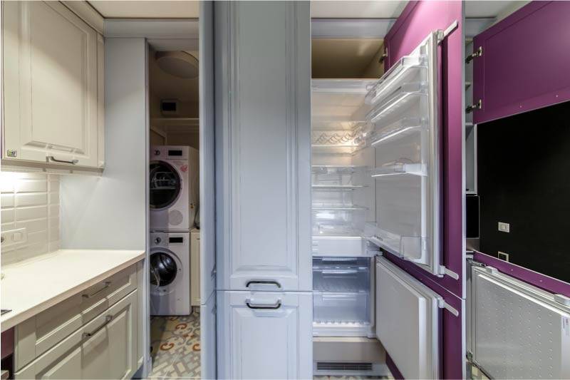 Установка встроенного холодильника: какая схема встраивания и размеры фасадов