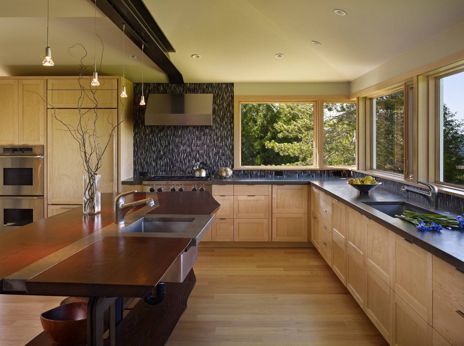 Дизайн кухни в частном доме: 100 фото идей оформления кухни в загородном доме