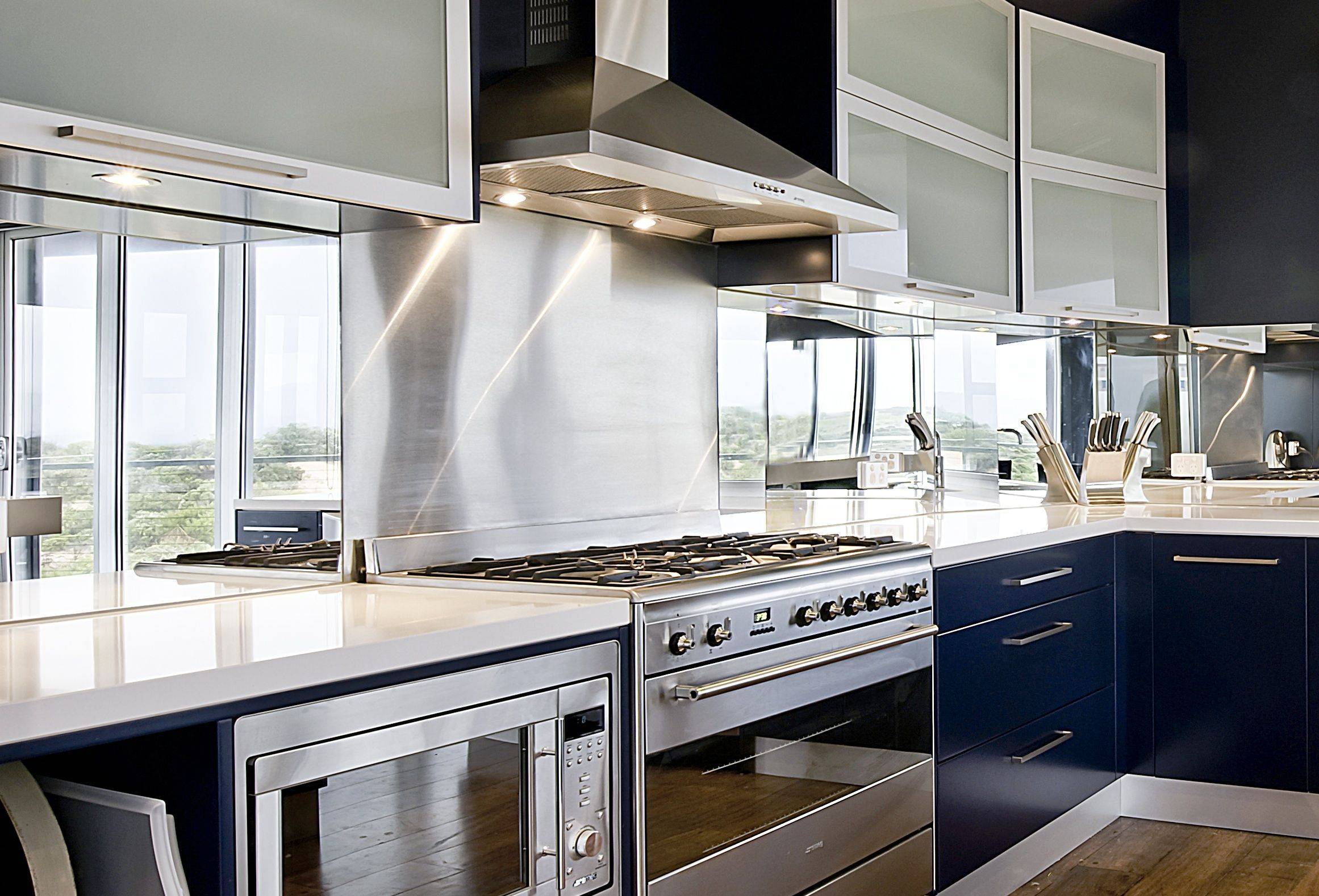 Зеркало на кухне: как и где расположить | ремонт и дизайн кухни своими руками